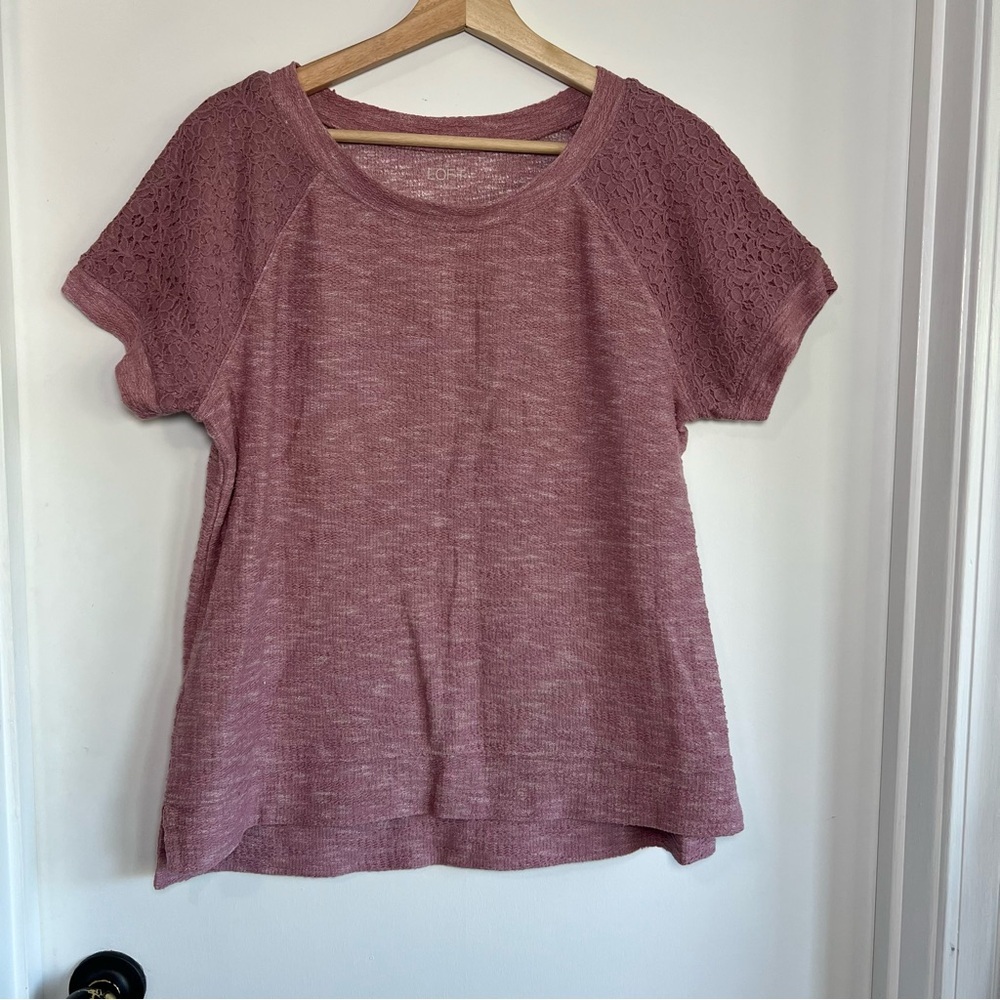 Loft Pink Floral Textured Shoulders Crew Neck Short Sleeve Shirt, Size Medium